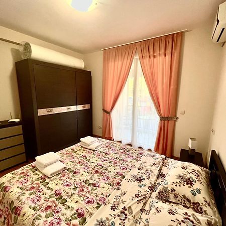 Apartments Nirgilija Tivat Extérieur photo